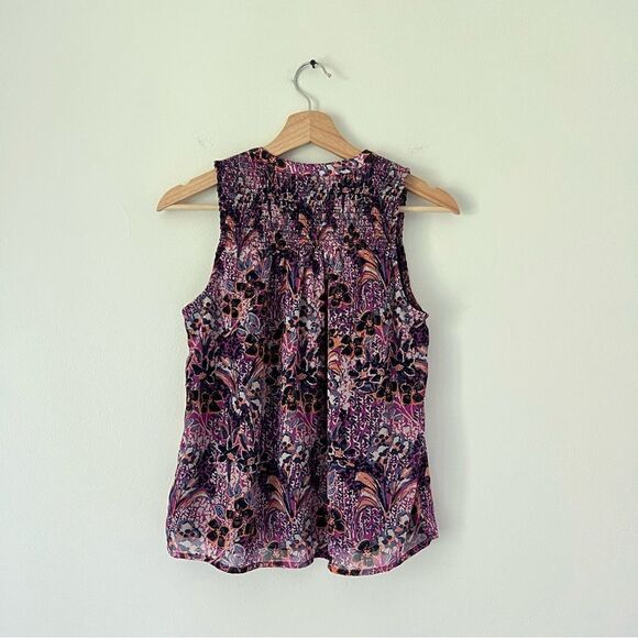 Evereve Darby Chiffon Smocked Floral Sleeveless Blouse Size XS Purple - Picture 5 of 7